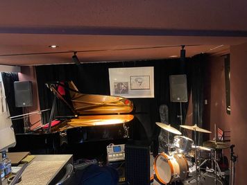 Jazz bar droom 楽器設置の練習・レッスンスペースの室内の写真