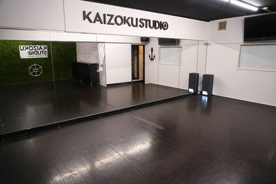 Aスタジオ - KAIZOKU STUDIO KAIZOKU STUDIO（カイゾクスタジオ）の室内の写真