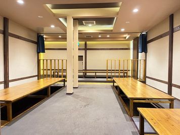 とたんの板場　武蔵小杉店 最大60名様OK◆全席掘りごたつでごゆっくりできる和のスペース◆の室内の写真