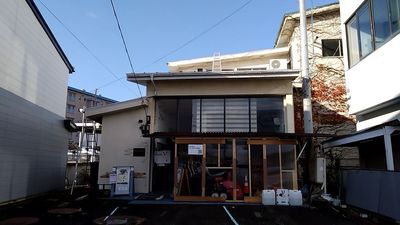 レンタルスペース夕顔瀬 【飲食店営業可能】厨房+A室+エントランス・オーブンレンジ2台の外観の写真