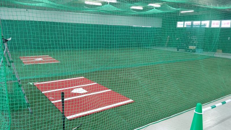 ダンス&ベースボール練習場レンタルスペース バッティングマシーン（ハイスペック軟硬式対応）室内練習場の室内の写真
