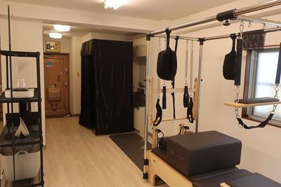 sr pilates studio 代々木公園 【見学プラン】sr pilates studio 代々木公園の室内の写真