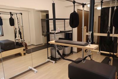 sr pilates studio 代々木公園 【見学プラン】sr pilates studio 代々木公園の室内の写真