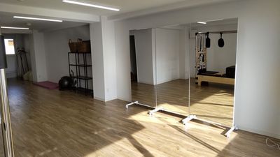 sr pilates studio　四谷 【見学プラン】sr pilates studio 四谷の室内の写真