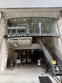 &AND HOSTEL  SHINSAIBASHI EAST コワーキングスペースの外観の写真