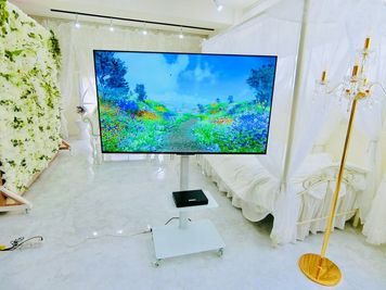 55インチ大型TVモニター。Blu-rayプレイヤーもあります。 - Photo Studio　LUXE秋葉原の設備の写真