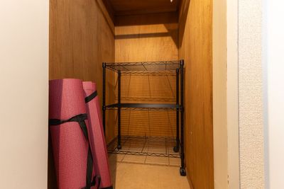 セラピスト様用の荷物置きスペース - space HIRO white rabbit 東中野店 レンタルサロンの設備の写真