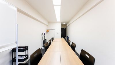 明るく清潔なスペースです - 貸会議室Aivic新宿A館の室内の写真