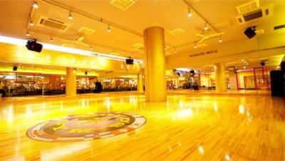 インスタベース限定！ゴールドジムが運営の本格的ダンススタジオ - ゴールドジムウエスト東京