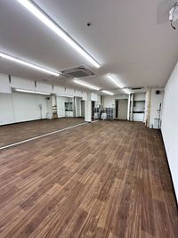 3列可！ - Footloose Dance Studio KM ✨New open✨駅から徒歩30秒のダンススタジオの室内の写真