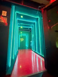 入口（これから始まるパーティへのドキドキ感が高まります！） - JetGクラブ＆バー赤坂 レンタルスペースの入口の写真