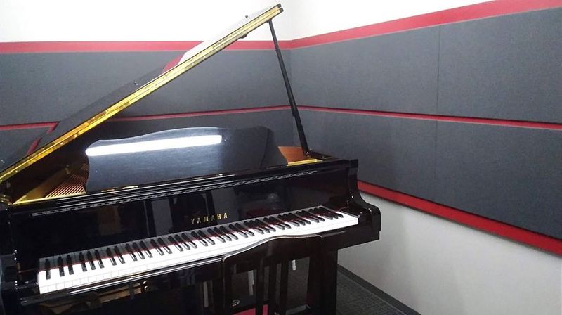 スガナミ楽器桜ヶ丘センター グランドピアノのお部屋(スガナミ楽器桜ヶ丘センター)の室内の写真