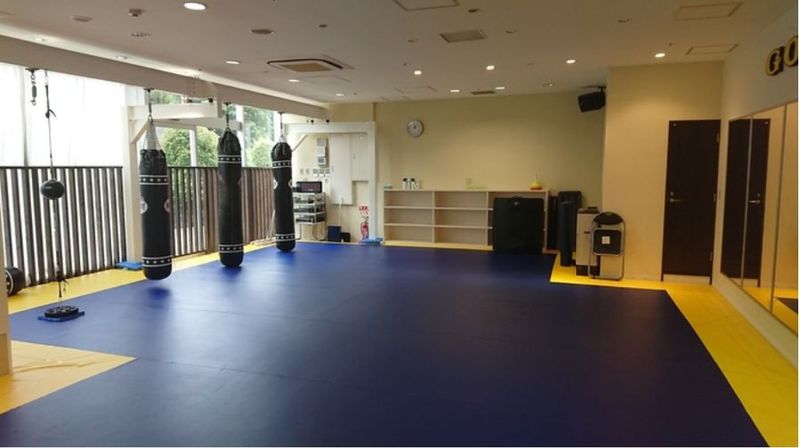 ゴールドジム東中野東京 格闘技スタジオの室内の写真