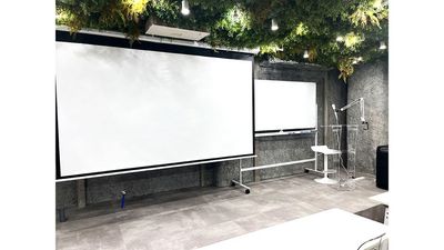 プロジェクターございます。 - FEEEP銀座店 FEEEP銀座「プレミアム」イベントスペースの設備の写真