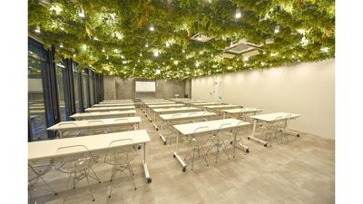 FEEEP銀座店 FEEEP銀座「プレミアム」イベントスペースの室内の写真