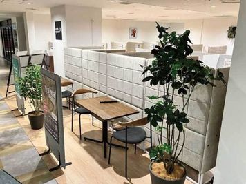 2名様用のWEB通話・会話可能の半個室席 - コインスペースグランデュオ蒲田店[東館4階]