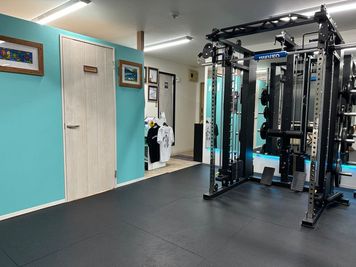 トレーニングする人には使ってほしいスペース - ULU FITNESS GYM