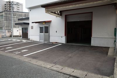 入口　専用駐車場2台 - 山善倉庫 山善倉庫　スペースAの室内の写真