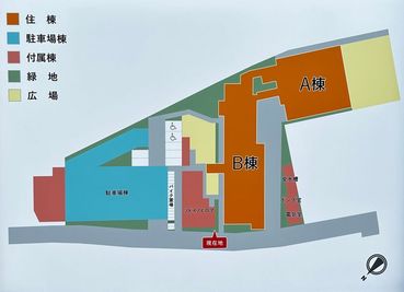 敷地内の配置図（看板の位置から見た図） - OPH枚方駅前 『 ツドイノヒロマ 』 ツドイノヒロマ「ルームＡ」のその他の写真