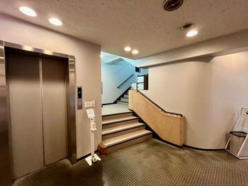 【1階エレベーターホール】 - TIME SHARING 銀座 旗ビル roomAの室内の写真