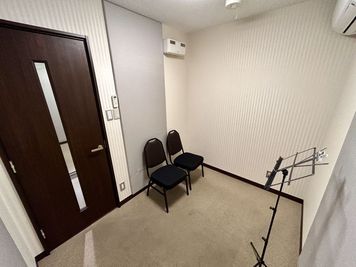 【楽器演奏、歌唱、ボイストレーニングなどにぜひご活用ください！】 - TIME SHARING 銀座 旗ビル roomBの室内の写真