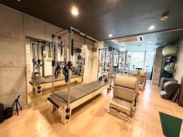 【新宿3丁目駅1分・JR新宿駅6分/38㎡で広々】駅近・最安・備品充実『SHINJUKU Pilates studio２-B』 - SHINJUKU Pilates studio１【Bスペース】