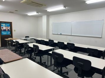 学習塾の教室を貸りませんか？会議室やセミナー会場としても利用可能です - 学習塾教室 前橋 貸し会議室 セミナー室