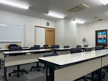 学習塾教室 前橋 貸し会議室 セミナー室 学習塾の教室 の室内の写真