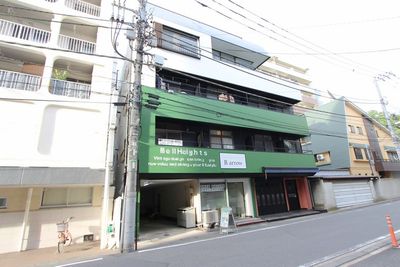 こちらの建物の2階 - Mint Green レンタルスタジオ松戸 🌱多目的スペース🌱Mint Greenレンタルスタジオ松戸の外観の写真