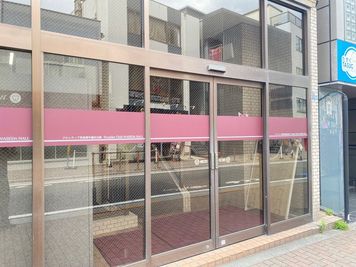 店舗入り口 - フロンティア倶楽部早稲田会館 B1F：会議,研修室・セミナールーム【10人以下プラン】の室内の写真