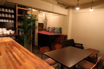 展示会やワークショップとしてもご利用いただけます。 - レンタルカフェL1PCafe レンタルカフェスペースL1P Cafeの室内の写真