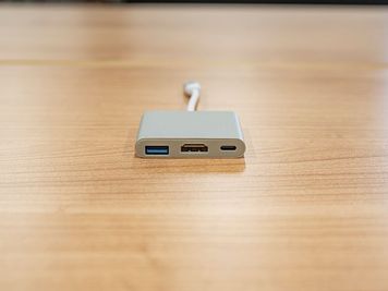 変換アダプタ　タイプC/USB・HDMI・タイプC - 貸会議室ルームス　新宿御苑店 【ROOMs新宿御苑前店 】新宿御苑前4分・四谷三丁目5分 の室内の写真