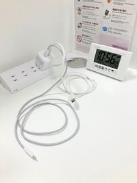 電源は1300W程度までご利用いただけます。
UDB－C、ライトニングのケーブルを完備しております。 - チョコスぺ！｜レンタル会議室｜自習室｜天神大丸前｜ 【２名様以上】貸切プラン｜声出しOK｜リモート会議｜飲食可の室内の写真