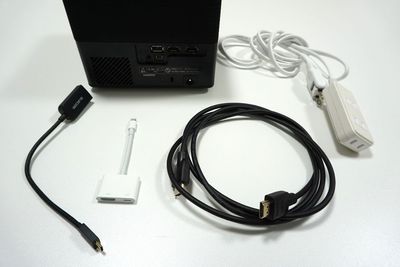 HDMI-HDMI
HDMI-Lightning
HDMI-USB-C
延長コード - チョコスぺ！｜レンタル会議室｜自習室｜天神大丸前｜ 【２名様以上】貸切プラン｜声出しOK｜リモート会議｜飲食可の室内の写真