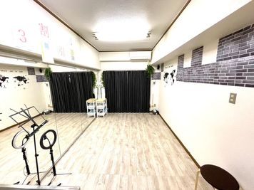 ◆Arts Studio◆金山 ◆Arts Studio◆金山✨サロンプラン✨マッサージベッド✨の室内の写真