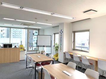 控室 - 名古屋市中区貸会議室　シスグリーン 会議室 + 控室の室内の写真