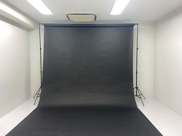 背景紙（黒）：幅2.72m - Order Photo Studio HIGASHIGINZA 東銀座徒歩5分！OPS東銀座Aスタジオの設備の写真