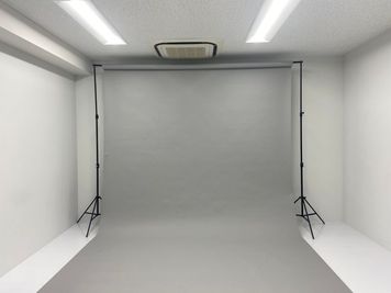 背景紙（グレー）：幅2.72m - Order Photo Studio HIGASHIGINZA 東銀座徒歩5分！OPS東銀座Aスタジオの設備の写真