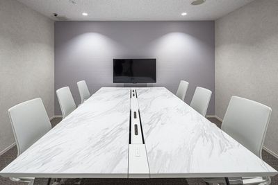 SoloTime 流山おおたかの森 MEETING ROOM （6名用完全個室）の室内の写真