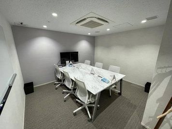 【駅徒歩1分】SoloTime流山おおたかの森 MEETING ROOM/6名収容/Wi-Fi・電源・モニター・ホワイトボード有 - SoloTime 流山おおたかの森