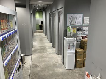 SoloTime 赤羽 BOOTH BK10（1名用オープン席/女性専用）の室内の写真