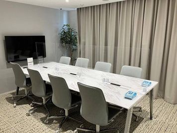 SoloTime 西葛西 MEETING ROOM（8名用完全個室）の室内の写真