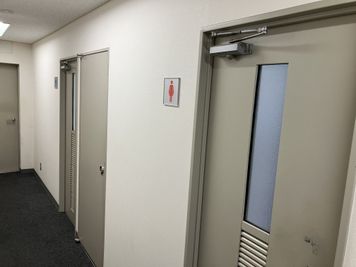 SoloTime 西葛西 MEETING ROOM（8名用完全個室）の室内の写真