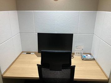 【駅徒歩1分】SoloTime新宿南口 ROOM SK10/高防音性完全個室/Wi-Fi・電源・モニター完備/ドリンク・お菓子有 - SoloTime 新宿南口