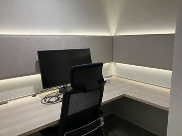 【新橋駅徒歩3分】SoloTime新橋 ROOM SK12/高防音性完全個室/Wi-Fi・電源・モニター完備/ドリンク・お菓子有 - SoloTime 新橋