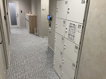 SoloTime 松山 MEETING ROOM （6名用完全個室）の室内の写真