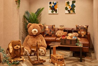 くまさんとほっこりの映え空間♪ - 🧸Moff room《下北沢店》🧸 1〜10名様用ママ向けスペース🧸Moff room下北沢🧸の室内の写真