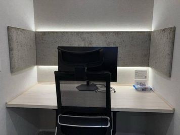 【横浜駅直結】SoloTime横浜西口 ROOM YK10/高防音性完全個室/Wi-Fi・電源・モニター完備/ドリンク・お菓子有 - SoloTime 横浜西口