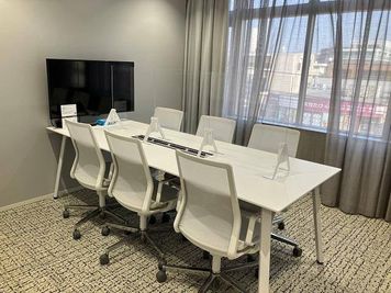 【駅徒歩3分】SoloTimeたまプラーザ MEETING ROOM/6名収容/Wi-Fi・電源・モニター・ホワイトボード完備 - SoloTime たまプラーザ