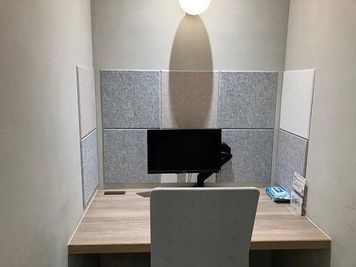 【駅徒歩2分】SoloTimeセンター北 ROOM CK01/高防音性完全個室/Wi-Fi・電源完備/無料飲料自販機・アイス有 - SoloTime センター北